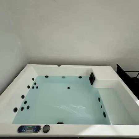 Aliprantis * Náoussa